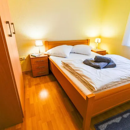 Tjalkstrasse-3 By Interhome *
